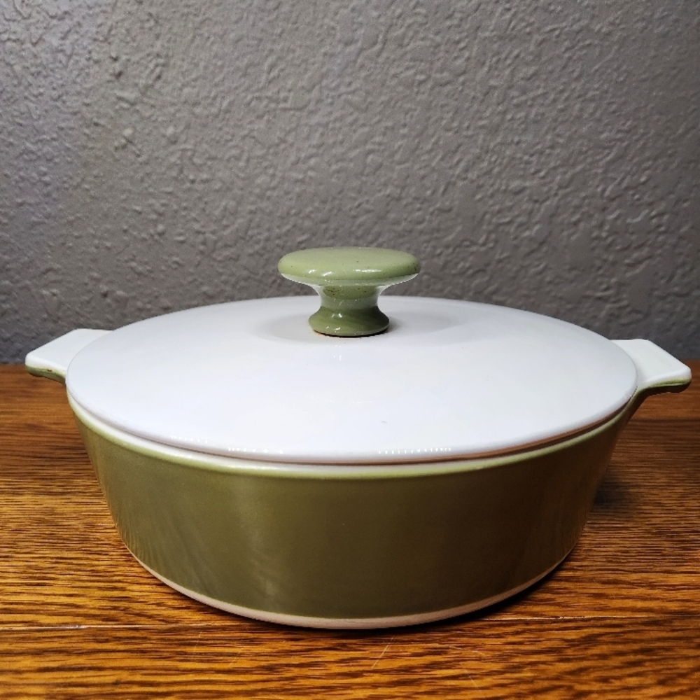 Corningware Covered Casserole Dish P-701-B - Picture 3 of 12